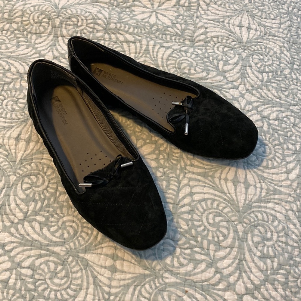 White Mountain Black Loafers 9.5